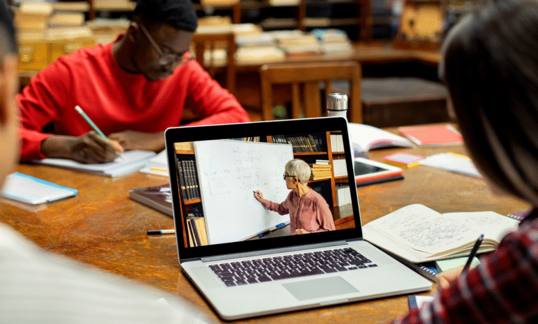 College vs Online Learning
